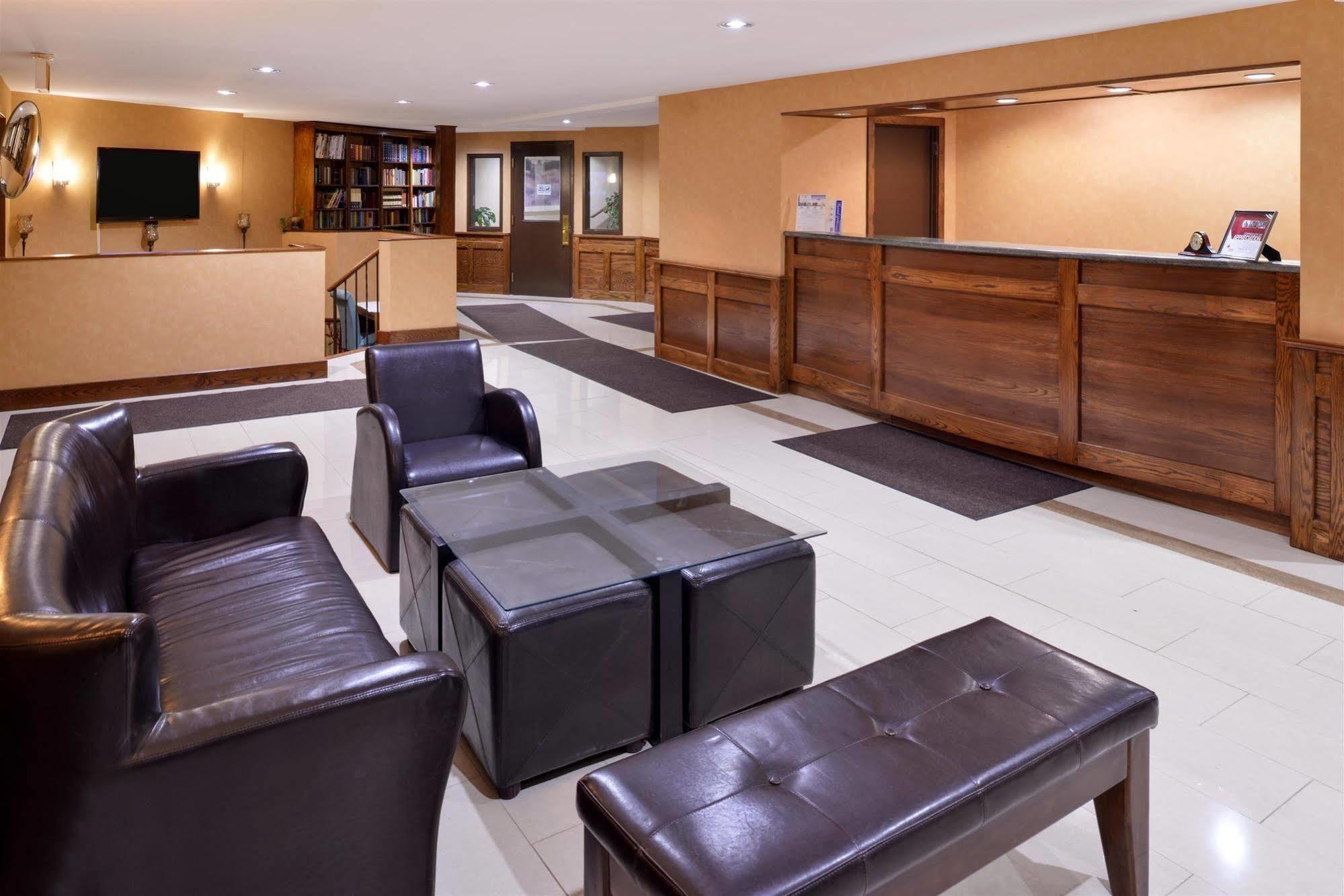 Motel 6-Trenton, On ภายนอก รูปภาพ
