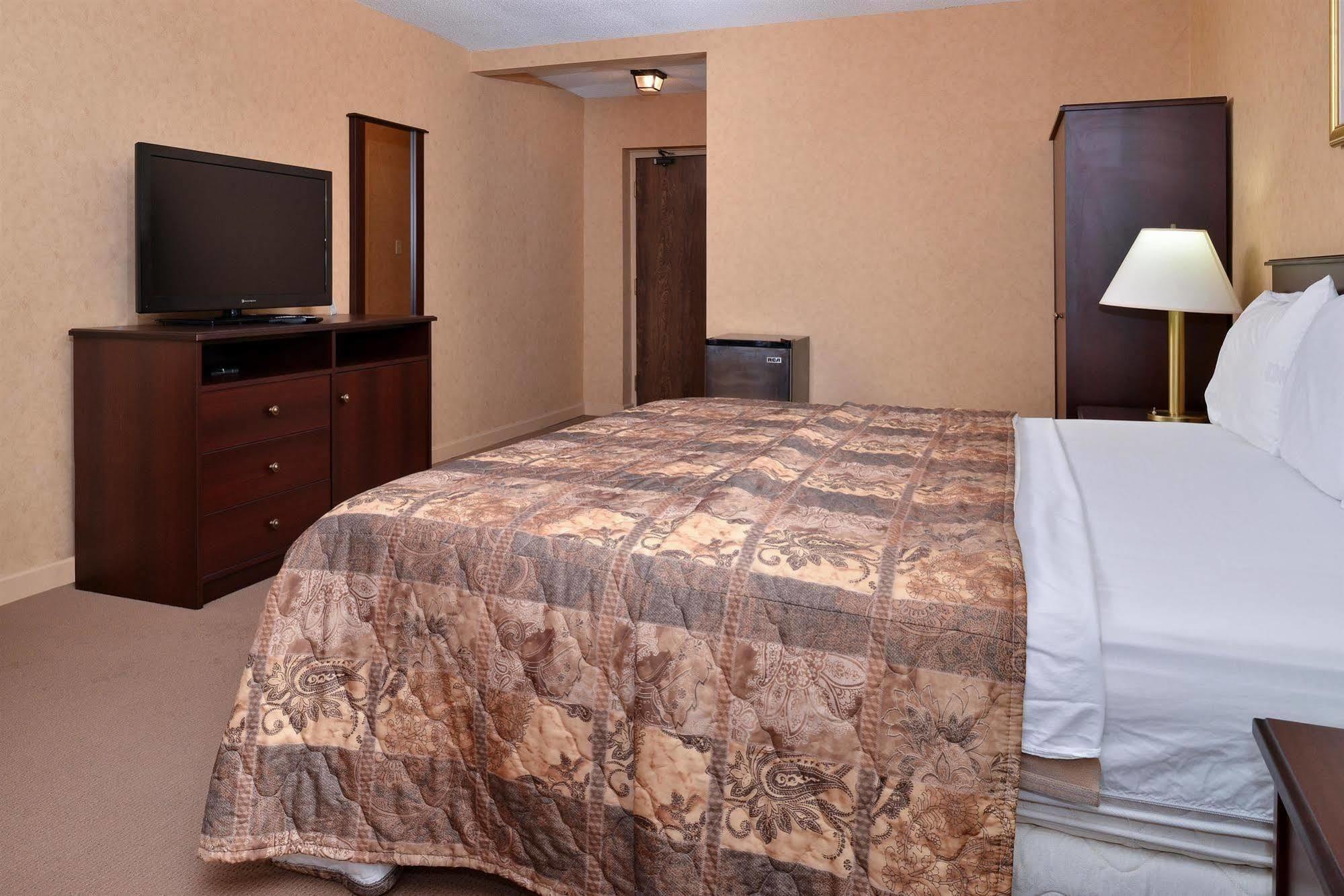 Motel 6-Trenton, On ภายนอก รูปภาพ