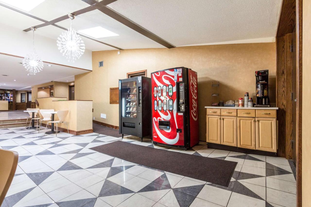 Motel 6-Trenton, On ภายนอก รูปภาพ